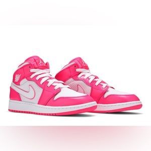 Air Jordan 1 Mid (GS) Hyper Pink